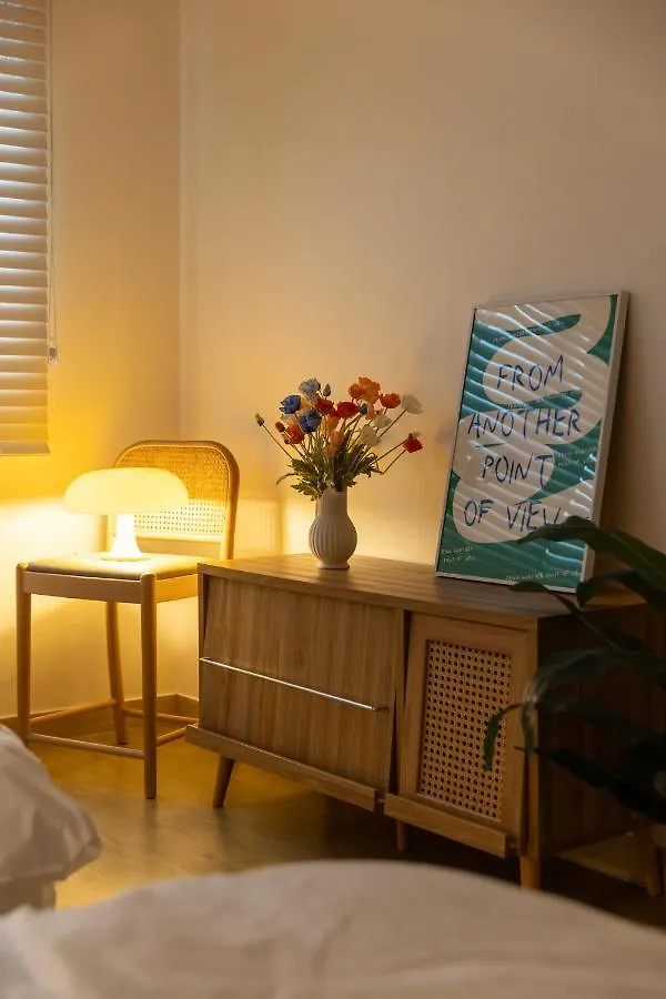 Free Pick-Up, 4 Beds, Near Gangnam, Hongdae, Subway 8 Mins, Spacious Seoul South Korea