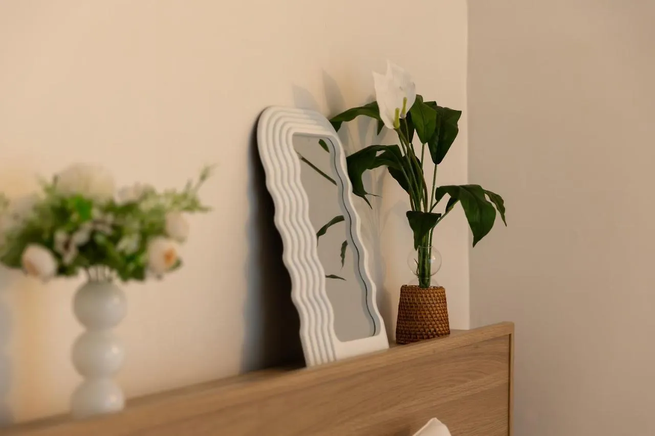 Free Pick-Up, 4 Beds, Near Gangnam, Hongdae, Subway 8 Mins, Spacious Seoul South Korea